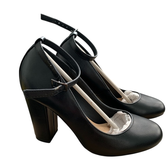 CITYCLASSIFIED Black Mary Jane Style Pumps With Ankle Strap size 6 - Picture 3 of 8